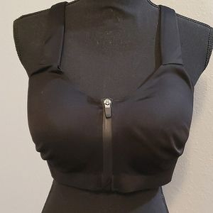 Victoria's Secret Knockout Sports Bra NWOT